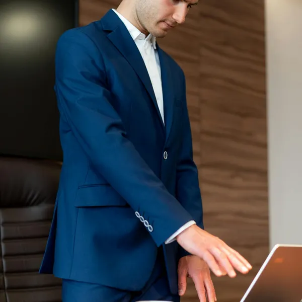Image related to outsourcing it czy własny dział it - co się bardziej opłaca małej firmie